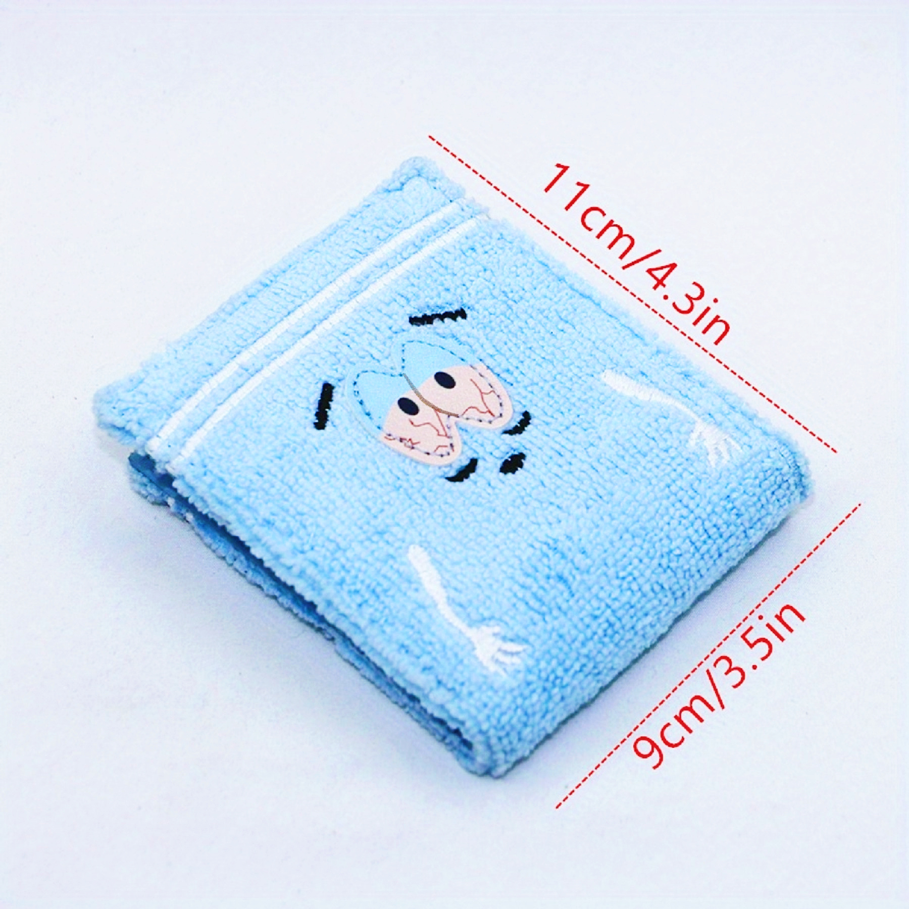 Towel cloth embroidered anime  - Interior Design Id のレビューと価格