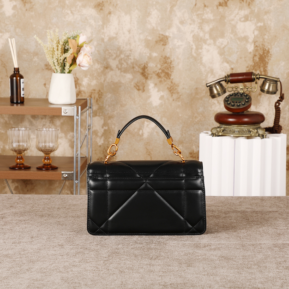 Ladies' handbag, 2026 season n - Interior Design Elegant のレビューと価格